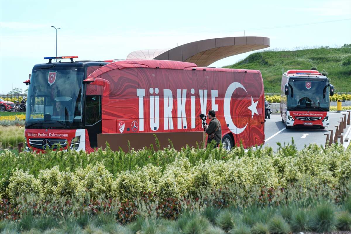 A Milli Takım’ın Dünya Kupası için ABD yolculuğu başladı 1